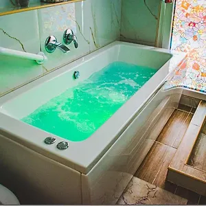 Kassandrou Hot Tub-jakuzzi - 2 Bedrooms - Big Balcony - Center Διαμέρισμα
